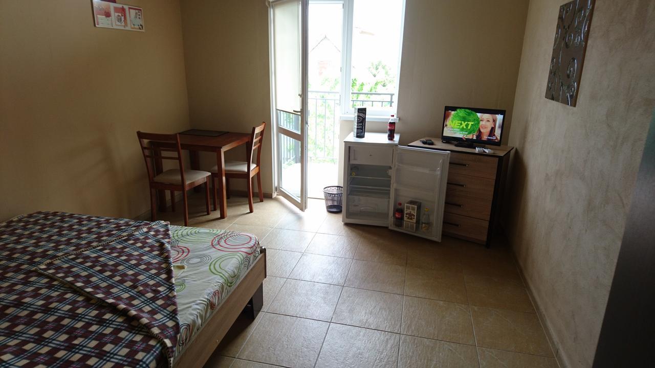Guest House Dacha Karolino-Buhaz Εξωτερικό φωτογραφία