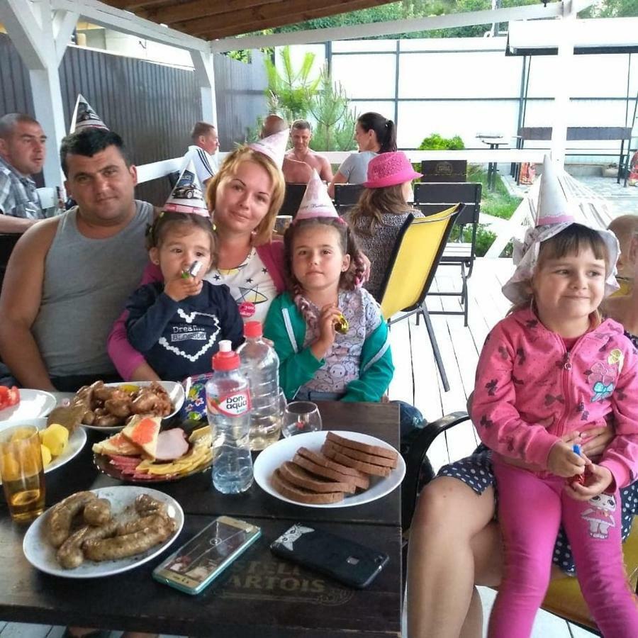 Guest House Dacha Karolino-Buhaz Εξωτερικό φωτογραφία